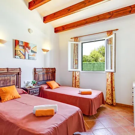 Anna Villa Cala en Forcat
